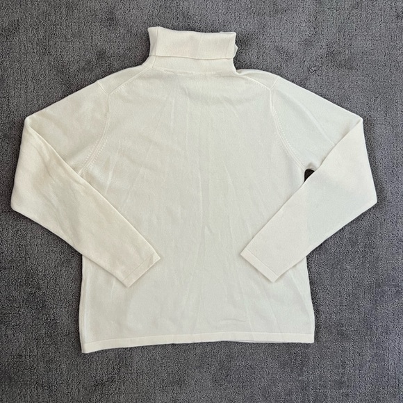 L.L. Bean Cream Women’s Cashmere Turtle Neck Sweater - Picture 4 of 4